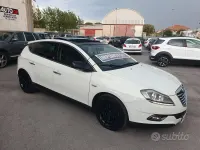 Usado Lancia Delta 120 CV (88 kW) 2013 Blanco Utilitario