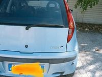 Usata Fiat Punto 54 CV (39 kW) 2004 Verde Utilitaria