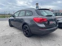 Usata Opel Astra 110 CV (80 kW) 2012 Nero Berlina