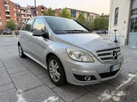 Usata Mercedes B180 Executive 109 CV (80 kW) 2010 Grigio Monovolume