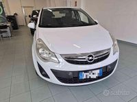 Usata Opel Corsa 86 CV (63 kW) 2012 Bianco pastello Utilitaria