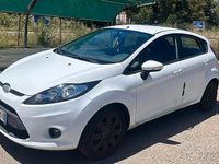Usata Ford Fiesta 68 CV (50 kW) 2008 Bianco Utilitaria