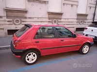 Usata Ford Fiesta 60 CV (44 kW) 1992 Rosso Utilitaria