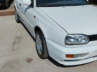 Usata VW Golf Cabriolet 74 CV (54 kW) 1998 Bianco Cabrio