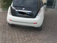 Usado Lancia Ypsilon 69 HP (50 kW) 2011 Branco Citadino
