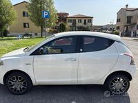 Usata Lancia Ypsilon 80 CV (58 kW) 2013 Bianco Utilitaria
