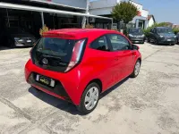 Usata Toyota Aygo X-clusiv 69 CV (50 kW) 2015 Rosso Utilitaria