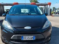 Usata Ford Fiesta 97 CV (71 kW) 2009 Nero Berlina