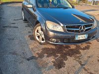 Usata Mercedes C220 170 CV (125 kW) 2009 Blu Berlina