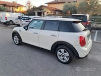 Usata Mini ONE 75 CV (55 kW) 2017 Beige Utilitaria