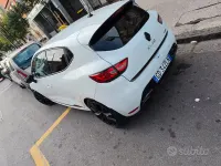Usata Renault Clio IV R.S. 200 CV (147 kW) 2013 Bianco Berlina