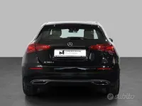 Usata Mercedes A180 Advanced 116 CV (85 kW) 2023 Nero metallizzato Berlina