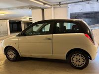 Usata Lancia Ypsilon 70 CV (51 kW) 2003 Bianco Utilitaria