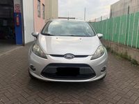 Usata Ford Fiesta 59 CV (43 kW) 2011 Argento Utilitaria