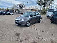 Usata Lancia Ypsilon 69 CV (50 kW) 2015 Grigio Utilitaria