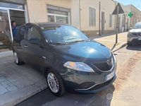Usata Lancia Ypsilon Platinum 69 CV (50 kW) 2017 Blu Utilitaria