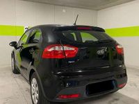 Usata Kia Rio EX 86 CV (63 kW) 2012 Nero Berlina