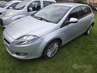 Usata Fiat Bravo 105 CV (77 kW) 2011 Grigio Utilitaria