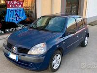 Usata Renault Clio II 98 CV (72 kW) 2005 Blu/azzurro Utilitaria