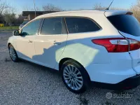 Usata Ford Focus Titanium 120 CV (88 kW) 2013 Bianco Station wagon