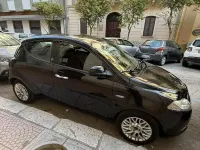 Usata Lancia Ypsilon 69 CV (50 kW) 2015 Nero Utilitaria
