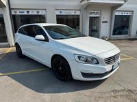 Usata Volvo V60 Momentum 136 CV (100 kW) 2014 Bianco Station wagon