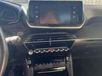 Usata Peugeot 2008 Allure 131 CV (96 kW) 2021 Argento SUV