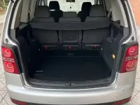 Begagnad VW Touran 150 HK (110 kW) 2010 Grå Minibuss