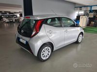Usata Toyota Aygo Connect Style 72 CV (52 kW) 2020 Grigio Utilitaria