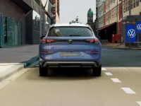 Nuova VW T-Roc Life 150 CV (110 kW) 2026 Celestial blue metallizzato ne SUV