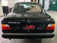 Usata Mercedes 200 136 CV (100 kW) 1994 Grigio Berlina