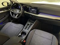 Usata VW Golf VIII Life 131 CV (96 kW) 2021 Bianco Utilitaria