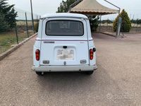 Usata Renault R4 33 CV (24 kW) 1991 Bianco Utilitaria