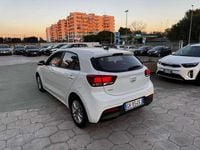 Usata Kia Rio Style 82 CV (60 kW) 2022 Bianco Berlina