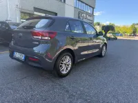 Käytetty Kia Rio GT-Line 100 HP (73 kW) 2021 Harmaa Sedan