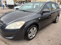 Usata Kia Ceed 108 CV (79 kW) 2009 Grigio Utilitaria