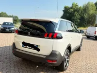 Usata Peugeot 5008 131 CV (96 kW) 2023 Bianco SUV