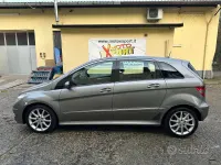 Usata Mercedes B180 109 CV (80 kW) 2007 Grigio Monovolume