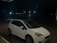 Usata Fiat Grande Punto 90 CV (66 kW) 2007 Utilitaria