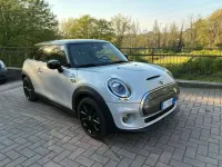 Usata Mini Cooper SE 75 kW (102 CV) 2020 Bianco Utilitaria