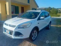 Usata Ford Kuga 140 CV (102 kW) 2013 Bianco SUV