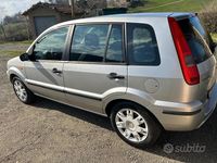 Usata Ford Fusion 68 CV (50 kW) 2004 Grigio Utilitaria