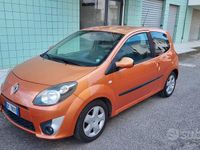 Usata Renault Twingo 65 CV (47 kW) 2007 Arancione Utilitaria