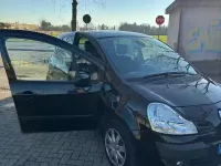 Usata Renault Modus 75 CV (55 kW) 2012 Nero Monovolume