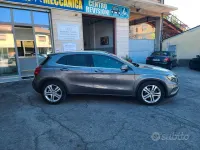 Käytetty Mercedes GLA180 Premium 109 HP (80 kW) 2016 Harmaa Katumaasturi