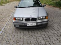 Usata BMW 318 90 CV (66 kW) 1998 Grigio Berlina