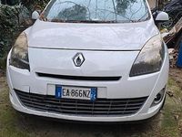Usata Renault Scénic III 130 CV (95 kW) 2010 Bianco Monovolume