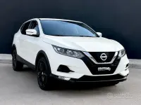 Usata Nissan Qashqai Tekna 110 CV (80 kW) 2017 Bianco SUV