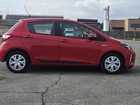 Usata Toyota Yaris 73 CV (53 kW) 2020 Rosso Utilitaria