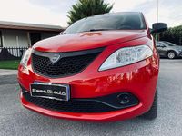 Usata Lancia Ypsilon Silver 69 CV (50 kW) 2015 Rosso Utilitaria